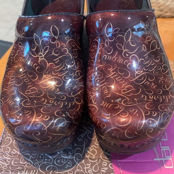 Ladies Dansko Proffesional 20th Anniversary edition clogs. - Picture 2 of 14